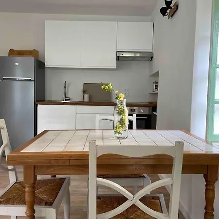 House In Idyllic Village Between Vineyards And Sea Saint-Pons-de-Mauchiens