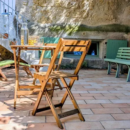 House In Idyllic Village Between Vineyards And Sea
